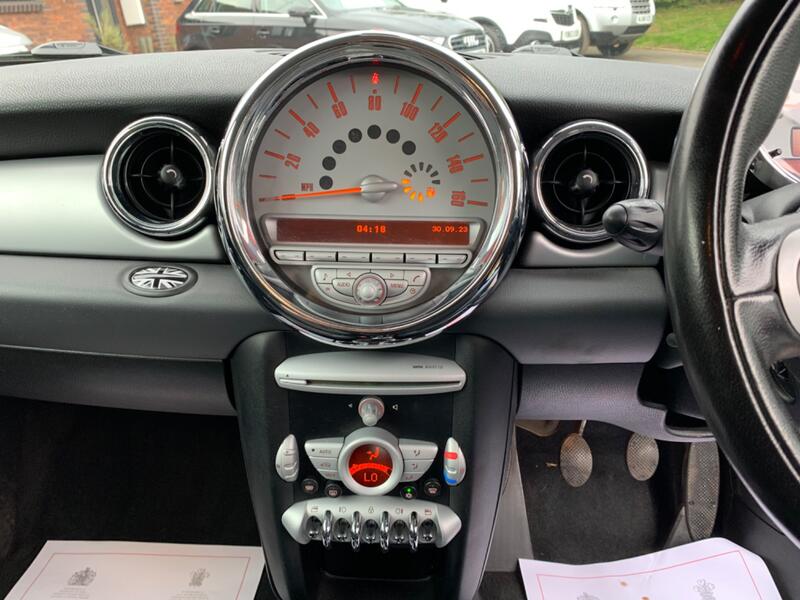 MINI CLUBMAN 1.6 Cooper Euro 4 5dr 2009