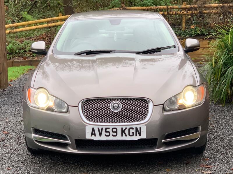 JAGUAR XF 3.0d V6 Luxury Auto Euro 5 4dr 2009