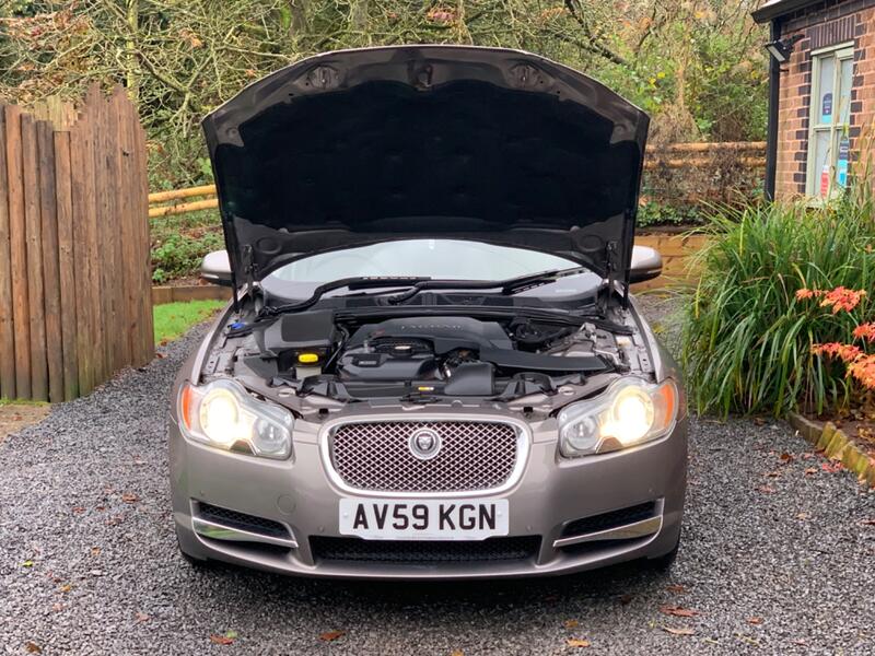 JAGUAR XF 3.0d V6 Luxury Auto Euro 5 4dr 2009