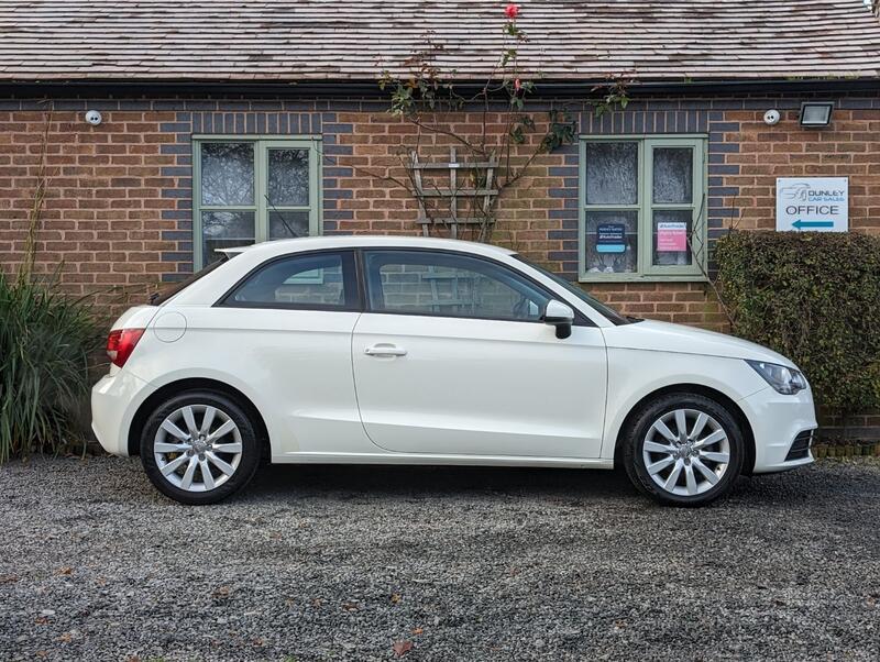 AUDI A1 1.2 TFSI SE Euro 5 (s/s) 3dr 2011