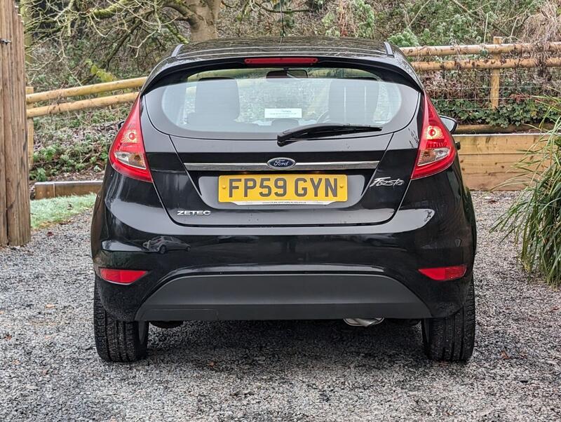 FORD FIESTA 1.25 Zetec 5dr 2010