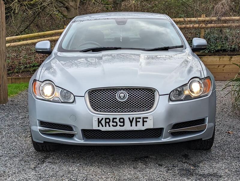 JAGUAR XF 3.0d V6 Luxury Auto Euro 5 4dr 2009