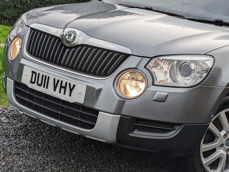 SKODA YETI 2.0 TDI Elegance 4WD Euro 5 5dr 2011