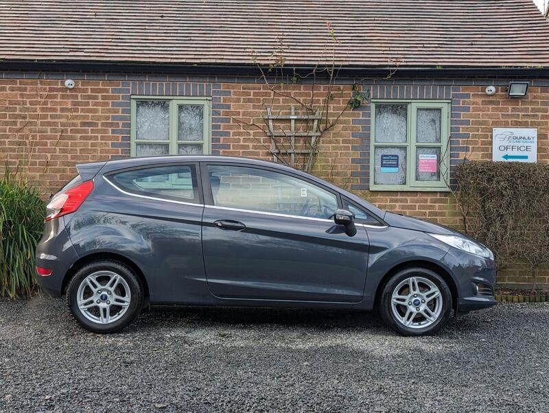 FORD FIESTA 1.0 Zetec Euro 5 (s/s) 3dr 2013