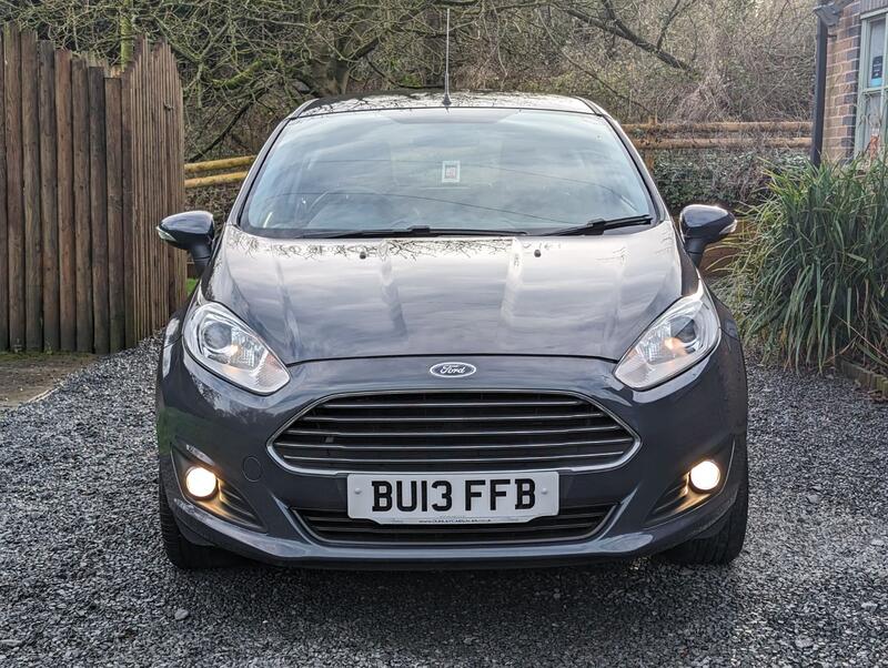 FORD FIESTA 1.0 Zetec Euro 5 (s/s) 3dr 2013