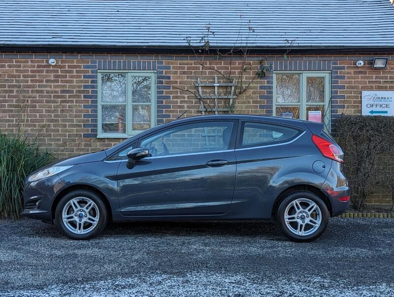 FORD FIESTA 1.0 Zetec Euro 5 (s/s) 3dr 2013