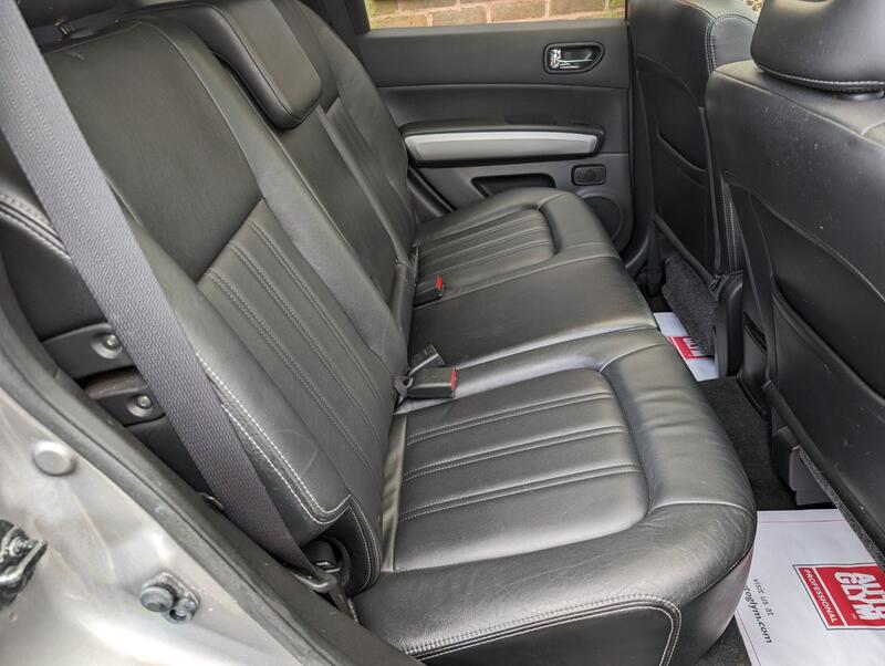 NISSAN X-TRAIL 2.0 dCi Tekna 4WD Euro 5 5dr 2011