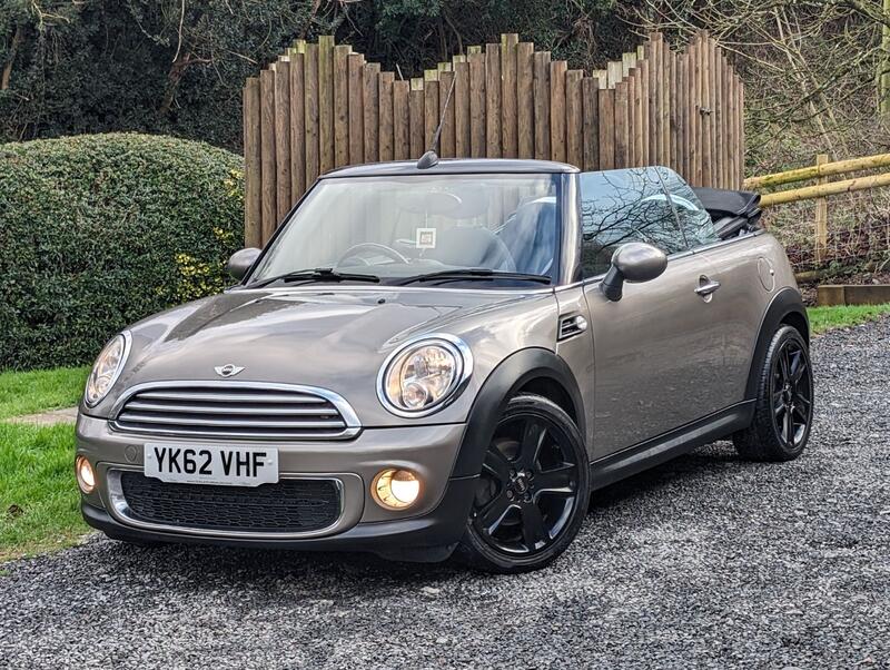 MINI CONVERTIBLE 1.6 Cooper D Euro 5 (s/s) 2dr 2012