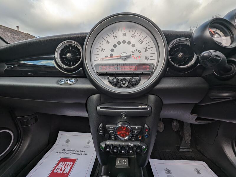 MINI CONVERTIBLE 1.6 Cooper D Euro 5 (s/s) 2dr 2012