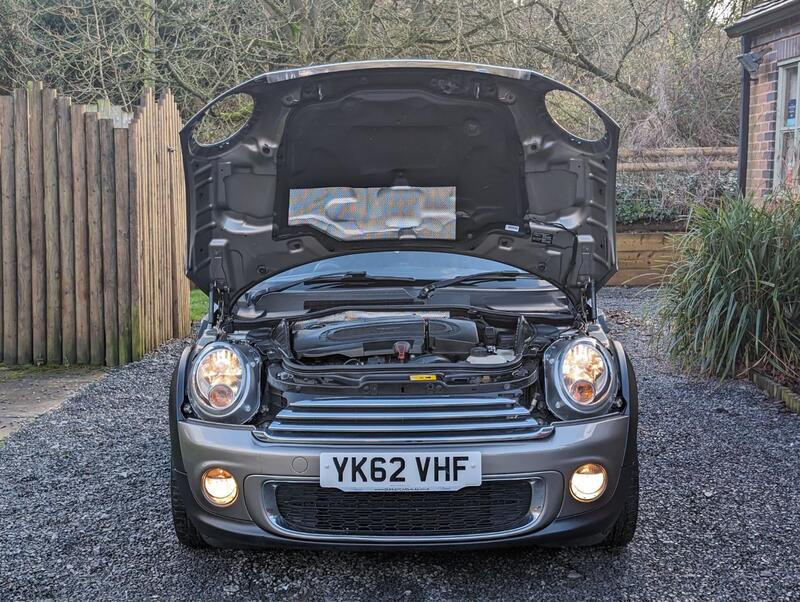 MINI CONVERTIBLE 1.6 Cooper D Euro 5 (s/s) 2dr 2012