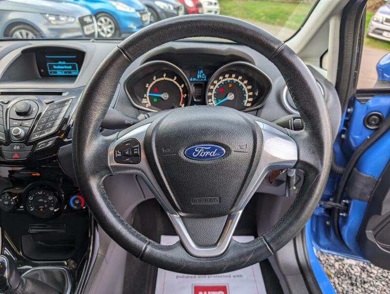 FORD FIESTA 1.25 Zetec Euro 5 3dr 2013