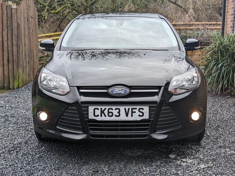 FORD FOCUS 1.0T EcoBoost Zetec Navigator Euro 5 (s/s) 5dr 2013