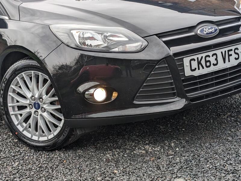 FORD FOCUS 1.0T EcoBoost Zetec Navigator Euro 5 (s/s) 5dr 2013