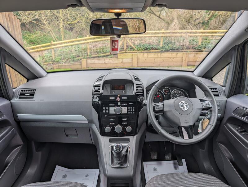 VAUXHALL ZAFIRA 1.6 16V Exclusiv Euro 5 5dr 2013