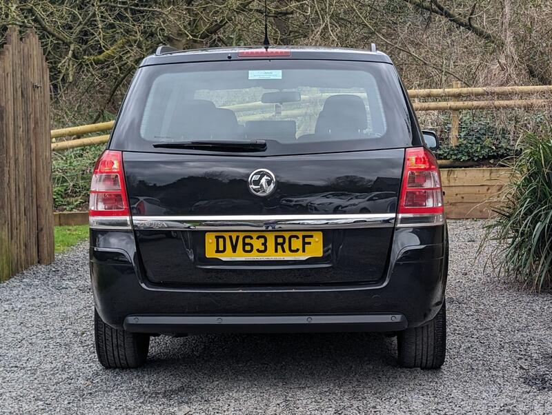 VAUXHALL ZAFIRA 1.6 16V Exclusiv Euro 5 5dr 2013