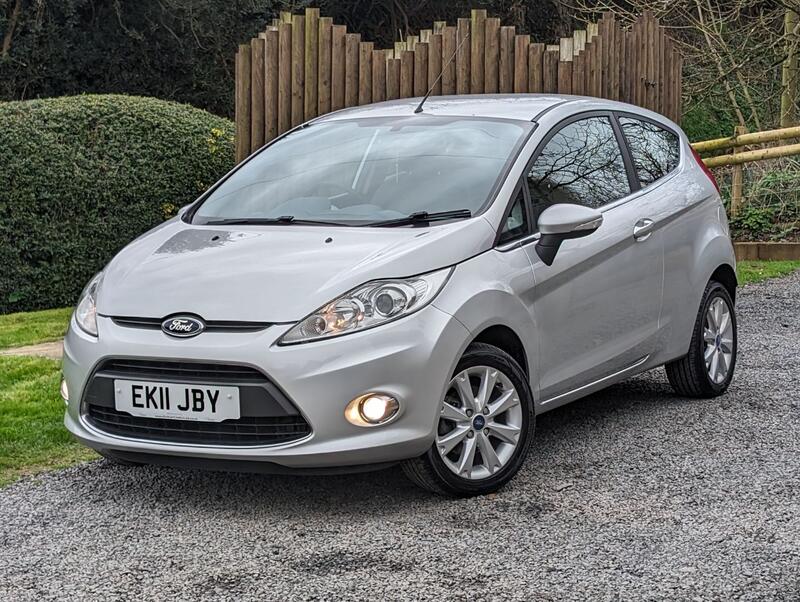 FORD FIESTA 1.4 Zetec 3dr 2011