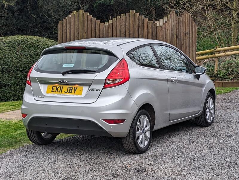 FORD FIESTA 1.4 Zetec 3dr 2011