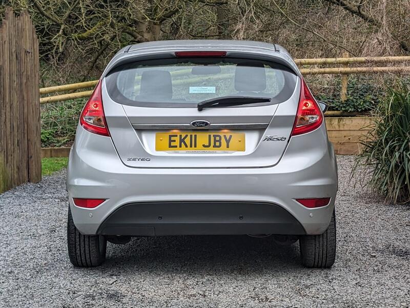 FORD FIESTA 1.4 Zetec 3dr 2011