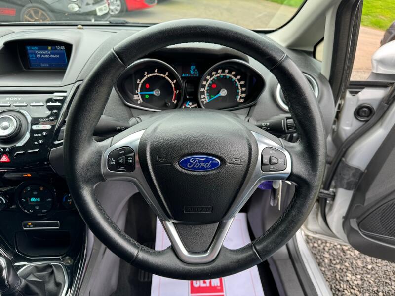 FORD FIESTA 1.0T EcoBoost Titanium Euro 5 (s/s) 5dr 2014