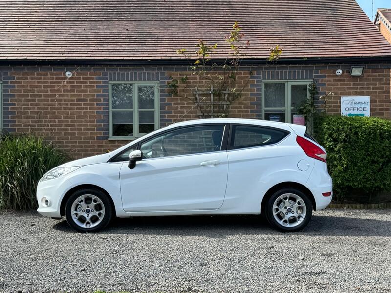 FORD FIESTA 1.25 Zetec 3dr 2012