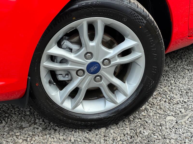 FORD FIESTA 1.25 Zetec Euro 5 3dr 2015