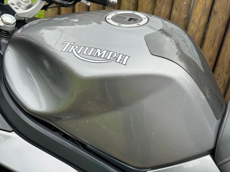 TRIUMPH SPRINT ST 1050 ST 2008