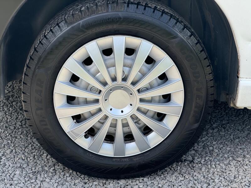 PEUGEOT EXPERT 1.6 HDi Professional L1 H1 4dr 2017