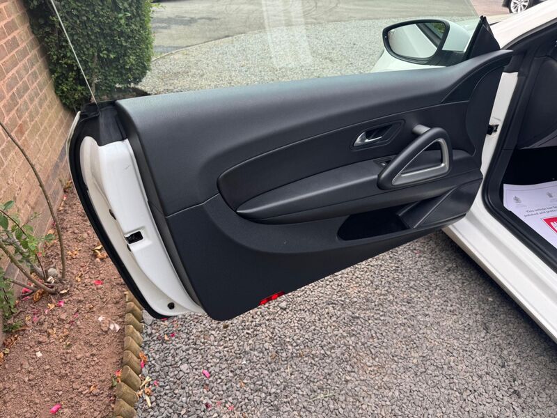 VOLKSWAGEN SCIROCCO 2.0 TDI BlueMotion Tech GT Euro 5 (s/s) 3dr (Leather, Nav) 2013