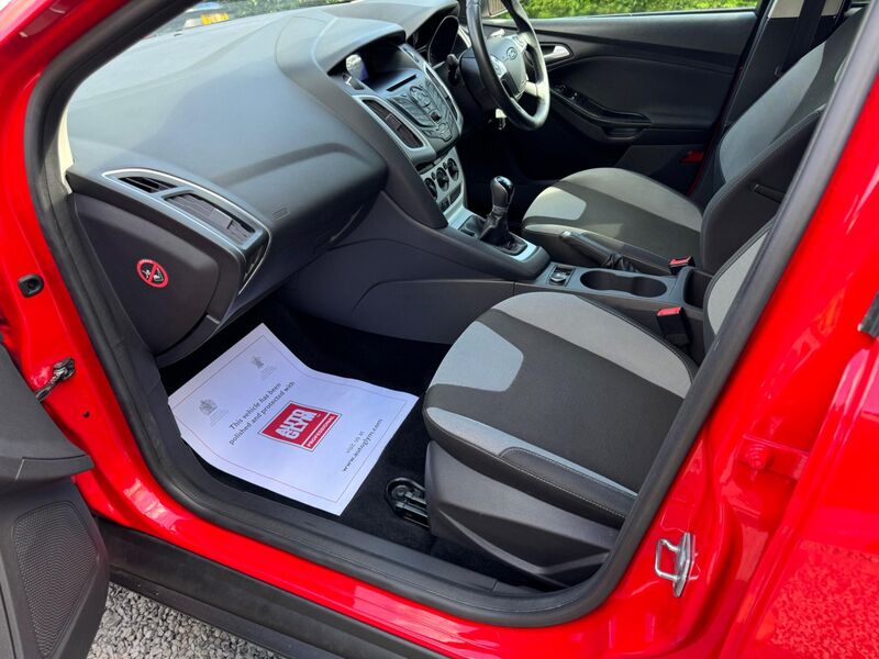 FORD FOCUS 1.6 Zetec Euro 5 5dr 2012