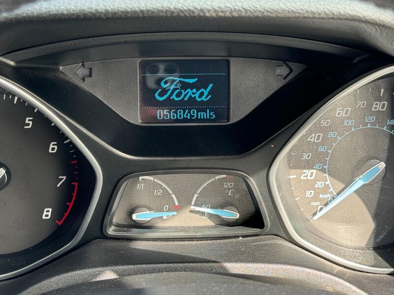 FORD FOCUS 1.6 Zetec Euro 5 5dr 2012