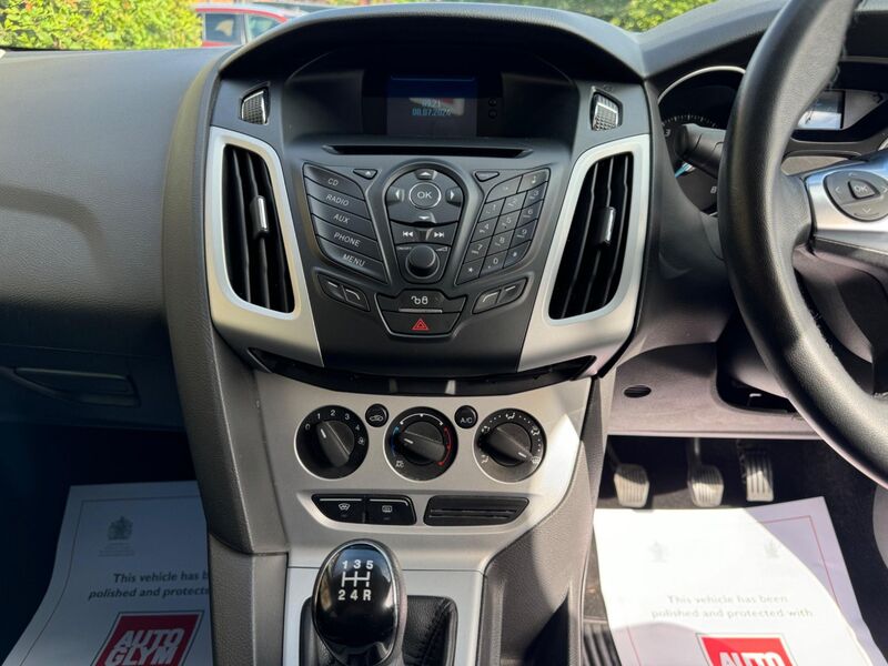 FORD FOCUS 1.6 Zetec Euro 5 5dr 2012