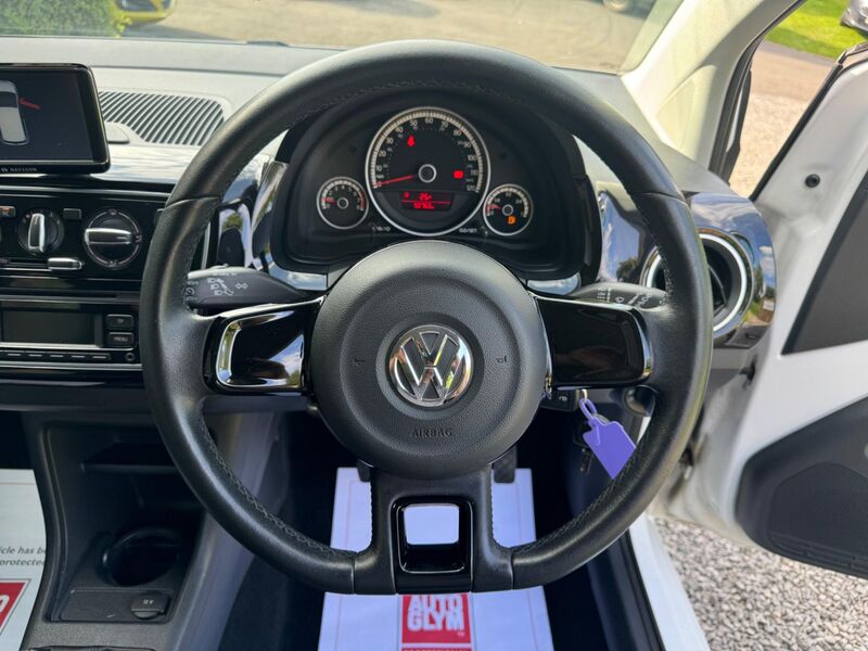 VOLKSWAGEN UP 1.0 High up! Euro 5 5dr 2012