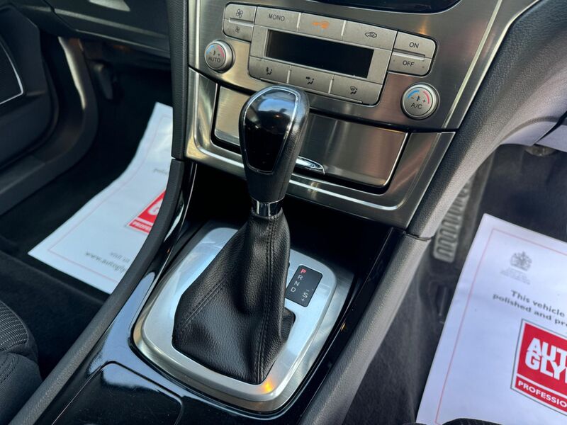 FORD MONDEO 2.0 TDCi Titanium 5dr 2009