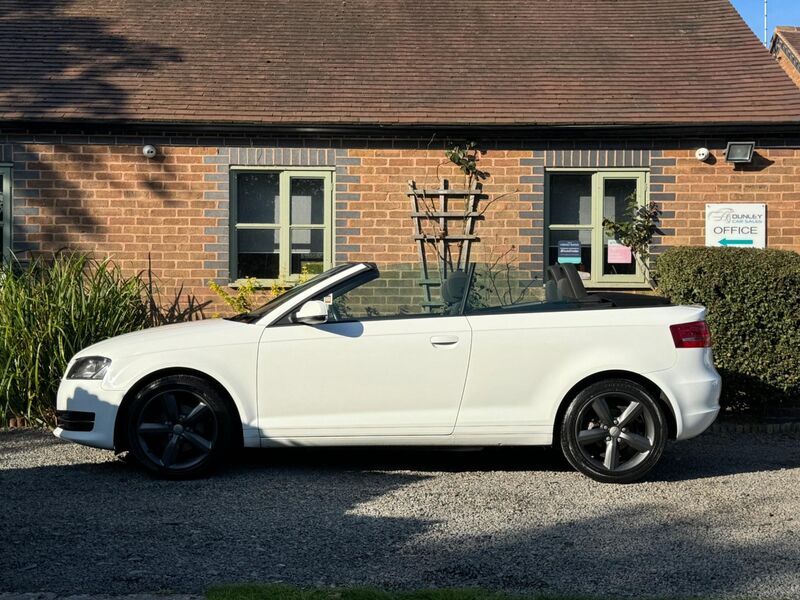 AUDI A3 1.6 TDI Technik Euro 5 (s/s) 2dr 2011