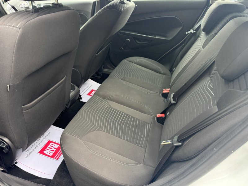 FORD FIESTA 1.25 Zetec Euro 5 5dr 2014