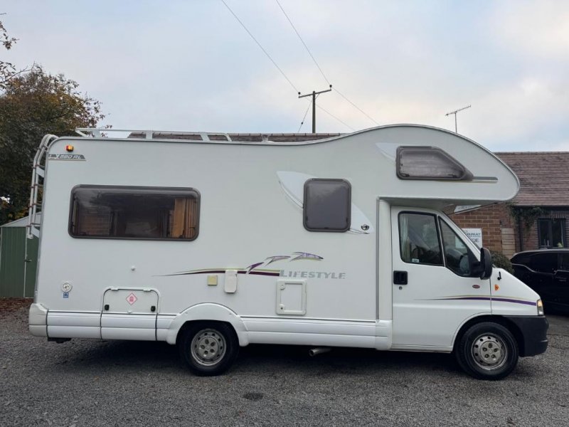 SWIFT LIFESTYLE Motorhome 2002