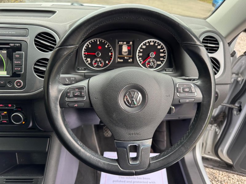VOLKSWAGEN TIGUAN 2.0 TDI BlueMotion Tech Match 4WD Euro 5 (s/s) 5dr 2014
