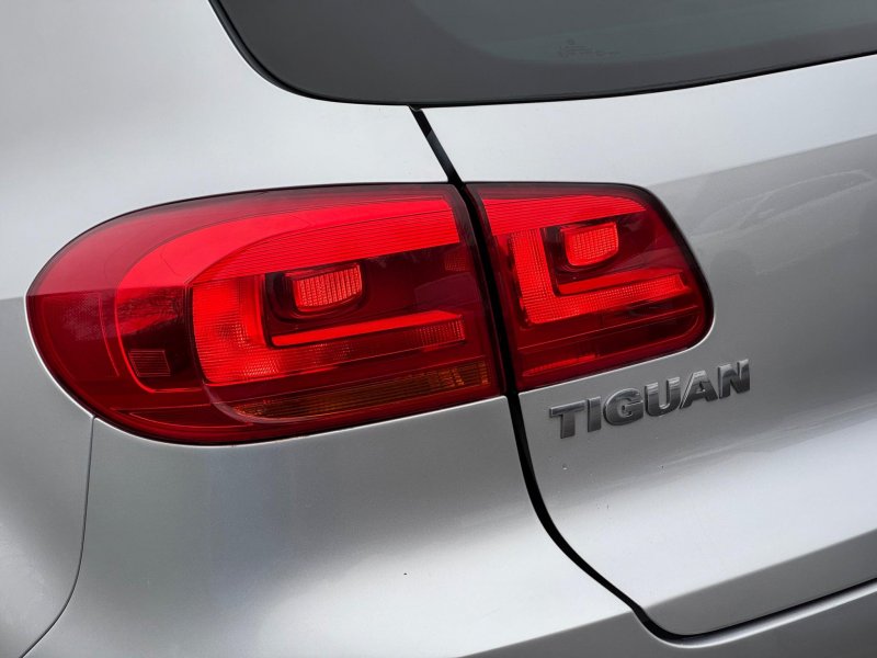 VOLKSWAGEN TIGUAN 2.0 TDI BlueMotion Tech Match 4WD Euro 5 (s/s) 5dr 2014