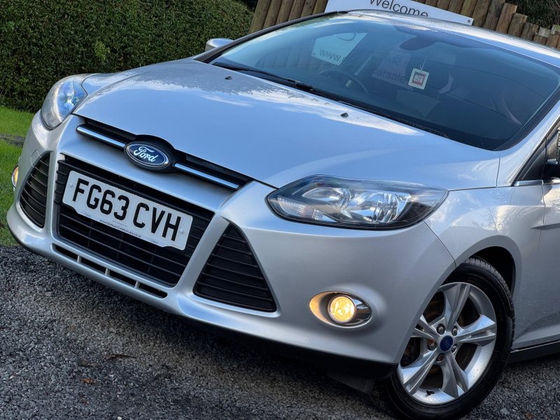 FORD FOCUS 1.0T EcoBoost Zetec Euro 5 (s/s) 5dr 2013