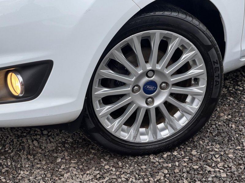 FORD FIESTA 1.0T EcoBoost Titanium Euro 5 (s/s) 5dr 2013