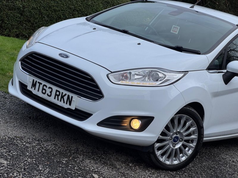FORD FIESTA 1.0T EcoBoost Titanium Euro 5 (s/s) 5dr 2013