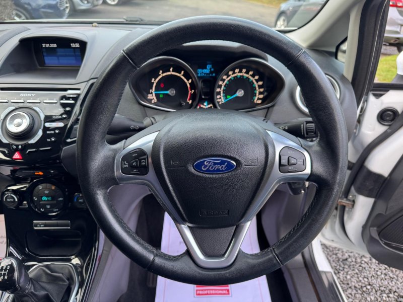 FORD FIESTA 1.0T EcoBoost Titanium Euro 5 (s/s) 5dr 2013
