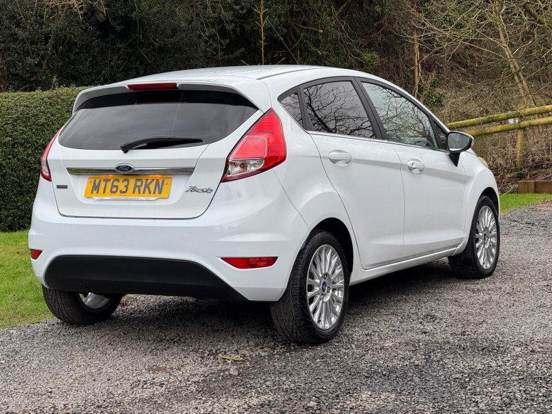 FORD FIESTA 1.0T EcoBoost Titanium Euro 5 (s/s) 5dr 2013