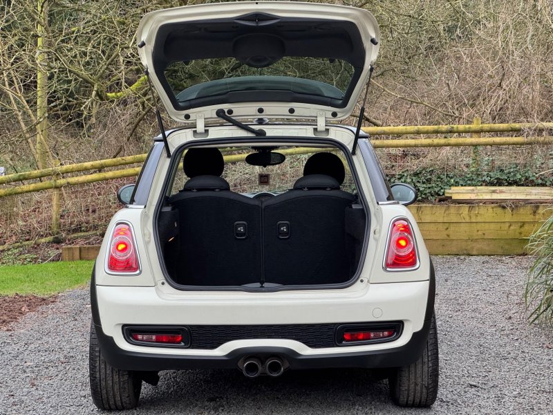 MINI HATCH 1.6 Cooper S Euro 5 (s/s) 3dr 2013