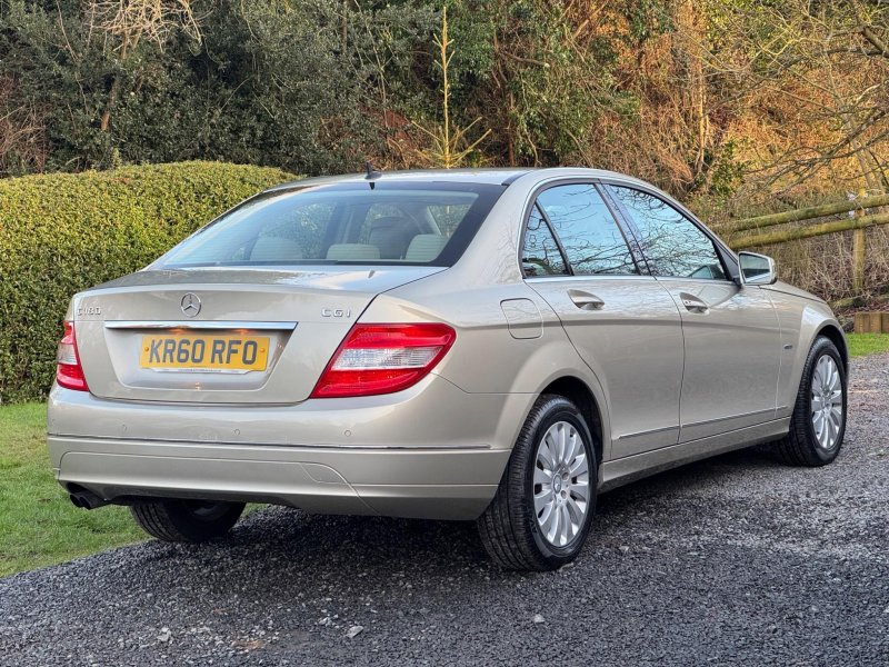 MERCEDES-BENZ C CLASS 1.8 C180 BlueEfficiency Elegance Auto Euro 5 4dr 2011