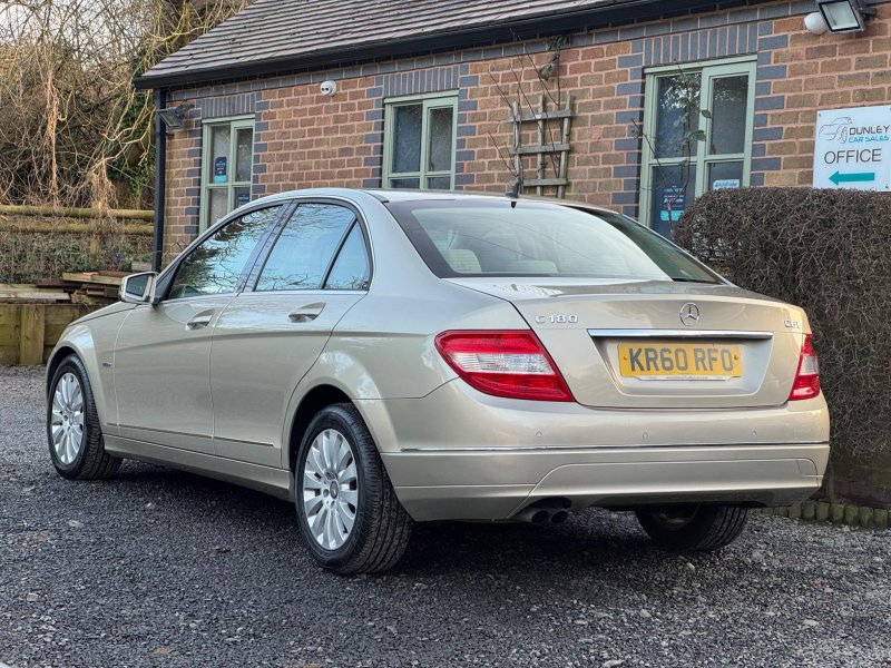 MERCEDES-BENZ C CLASS 1.8 C180 BlueEfficiency Elegance Auto Euro 5 4dr 2011