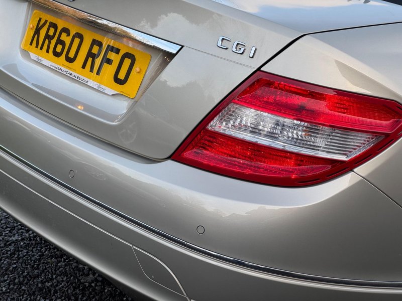 MERCEDES-BENZ C CLASS 1.8 C180 BlueEfficiency Elegance Auto Euro 5 4dr 2011