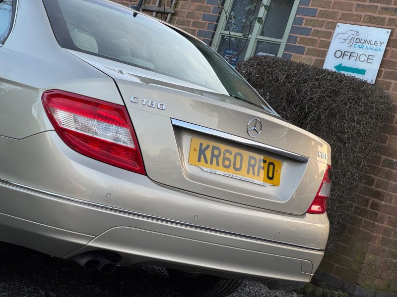 MERCEDES-BENZ C CLASS 1.8 C180 BlueEfficiency Elegance Auto Euro 5 4dr 2011