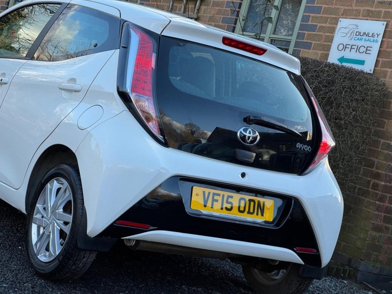 TOYOTA AYGO 1.0 VVT-i x-pression x-wave Euro 5 5dr Euro 5 2015
