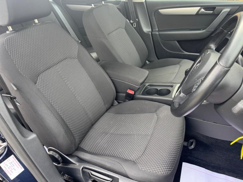VOLKSWAGEN PASSAT 1.6 TDI BlueMotion Tech S Euro 5 (s/s) 5dr 2013